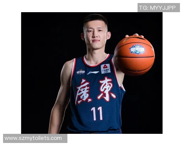 周鹏:从篮球场上的拼搏者到生活中的坚韧榜样,见证奋斗与坚持的力量 周鹏:从篮球场上的拼搏者到生活中的坚韧榜样,见证奋斗与坚持的力量